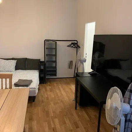 Apartmán Two In Walking Center 4 1 Pax *